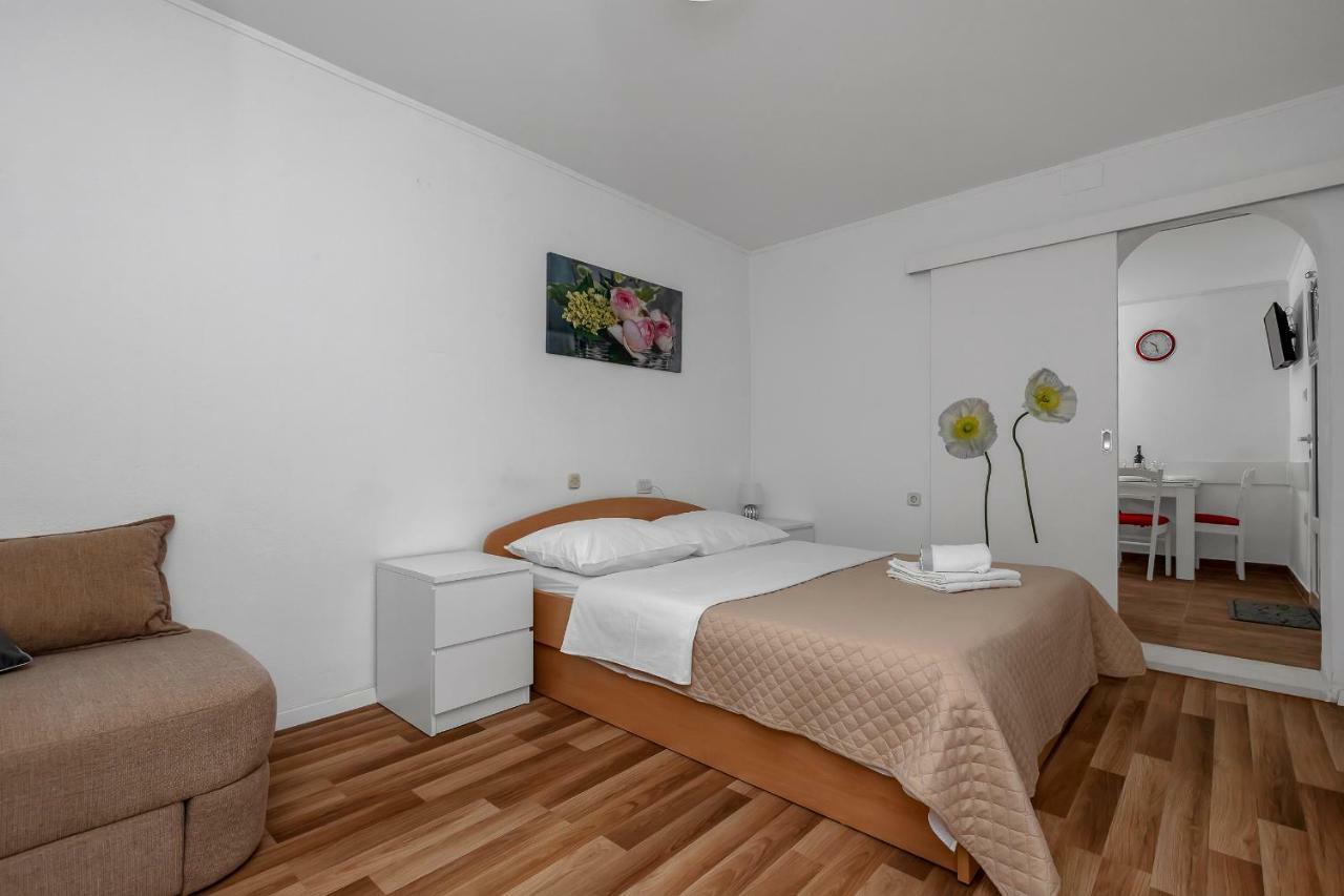 Apartmani Mona Makarska Exterior foto