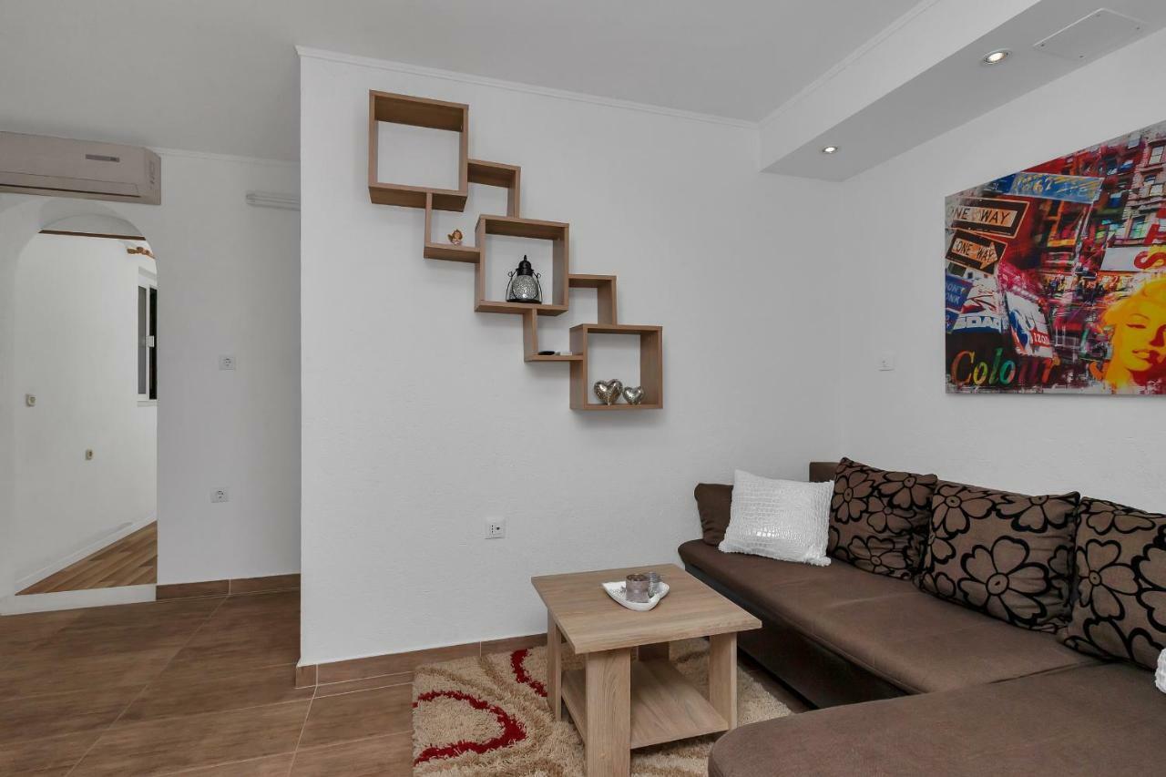 Apartmani Mona Makarska Exterior foto