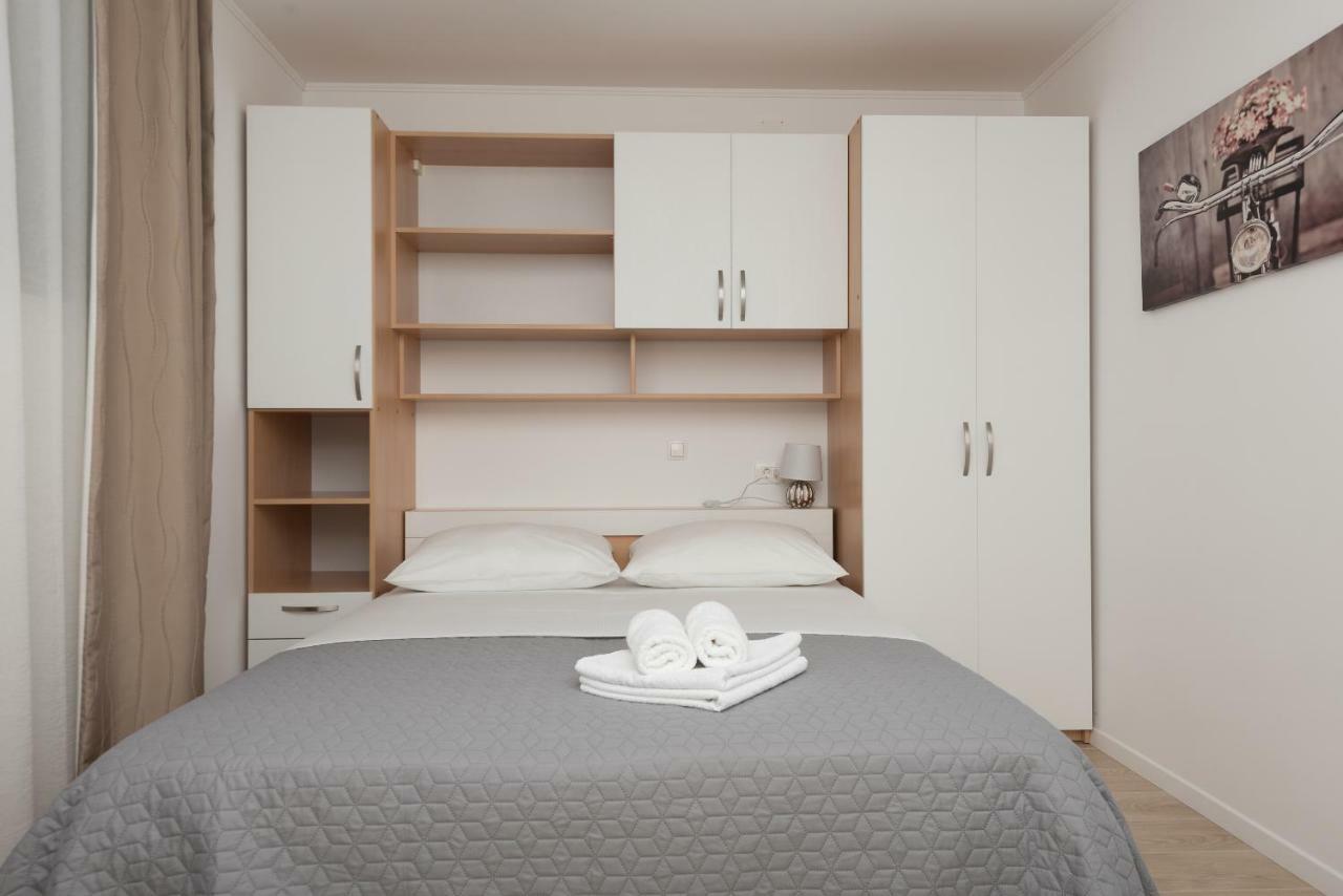 Apartmani Mona Makarska Exterior foto